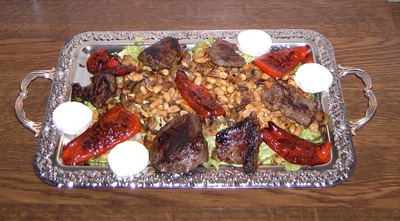 Bild der Platte mit Chinakohl und Steaks